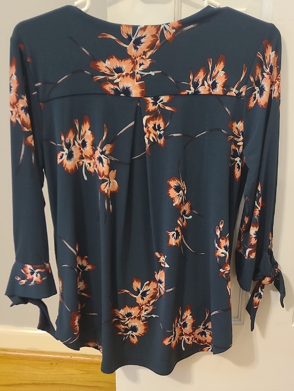 Beacon Apparel Imay Tie Sleeve Knit Top (Size Small) - Picture 7 of 7